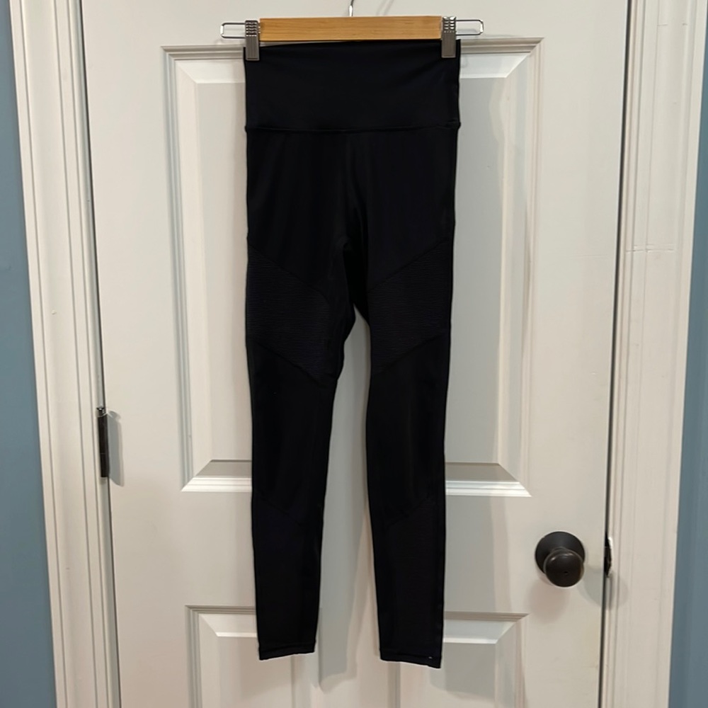 Black Momentum Brilliant Hi-Rise 7/8 24”